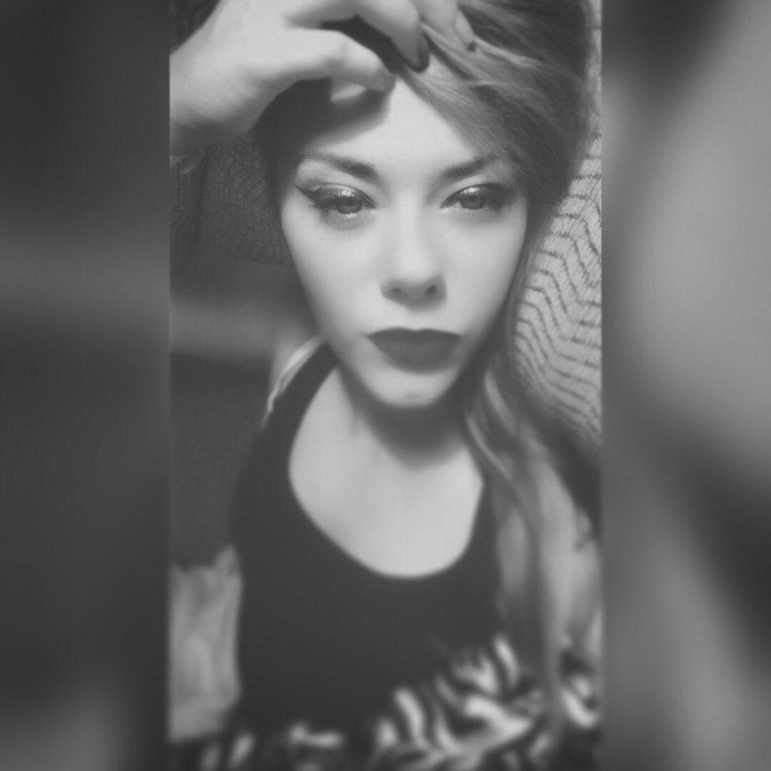 Lauren Amber Schwalm (@simplysmile) on Twitter photo 