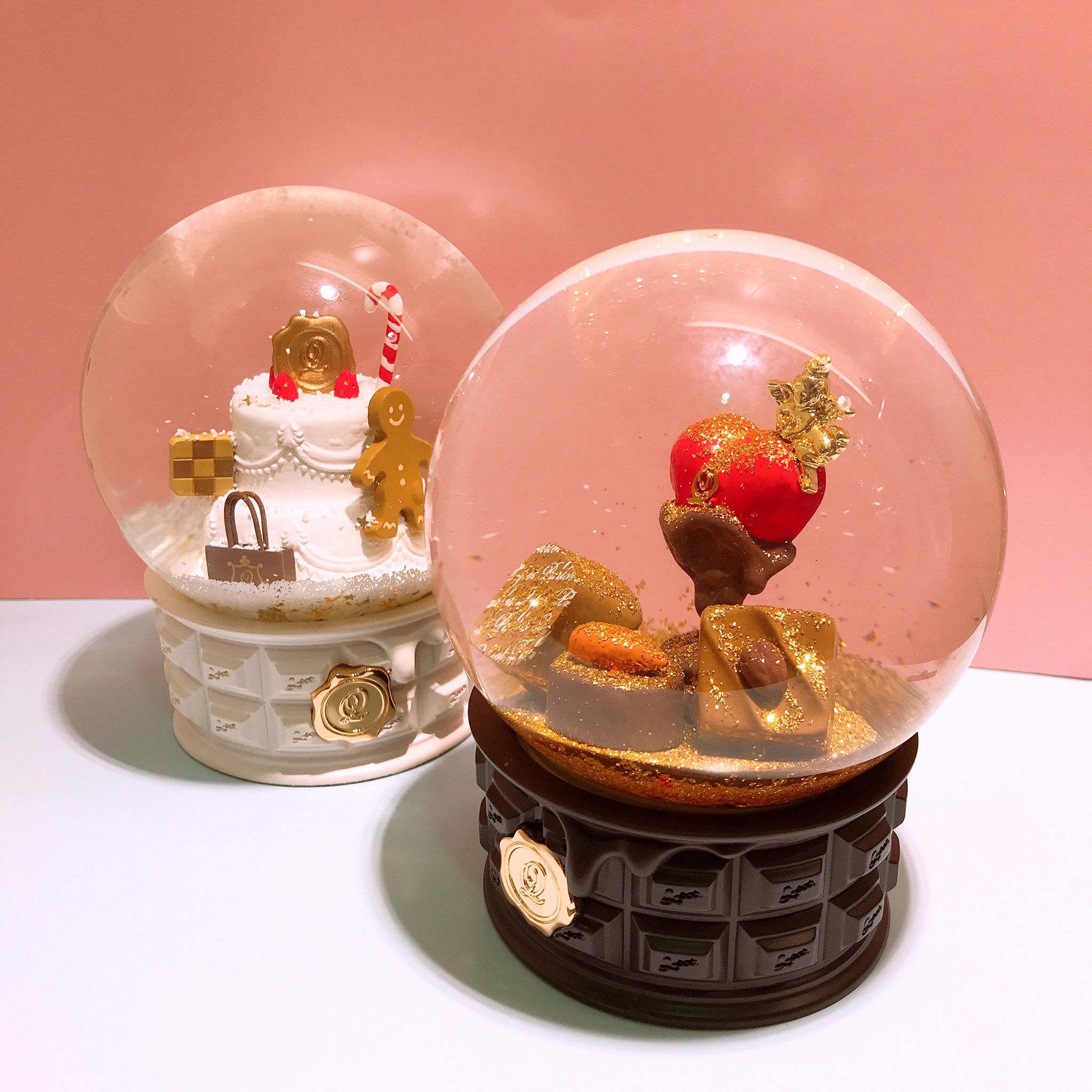 Q Pot 東京ソラマチ店 Pe Twitter クリスマスケーキの上にシュガースノーが降り積もる 甘くて幻想的なスノードームと チョコレートがたっぷり詰まったスノードームが再入荷して参りました お部屋にひとつ いかがですか Qpot 東京ソラマチ スノードーム