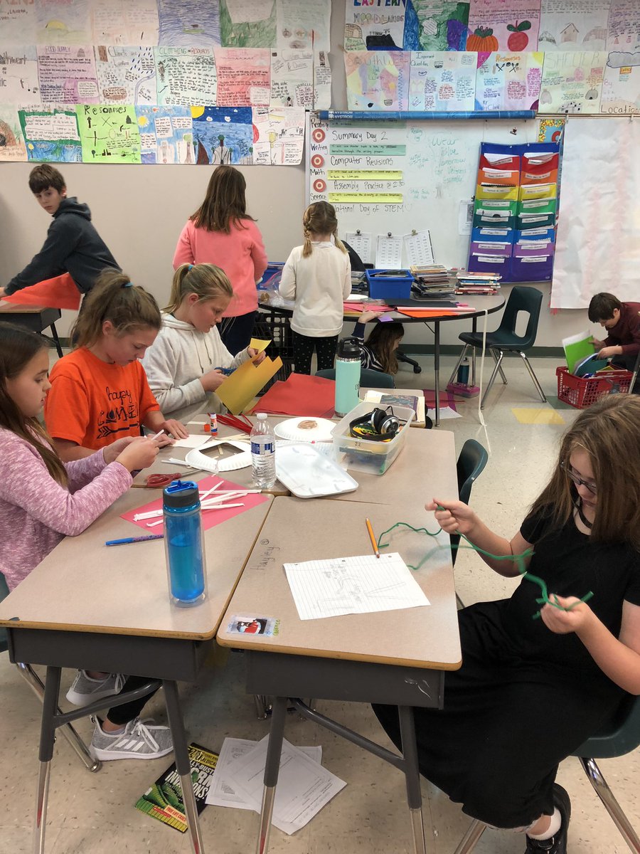 Mrs_NoonanDUE's tweet photo. Mrs. Noonanโs class #stopdropandstem #wsdlearns https://t.co/YFqxkeeuCf