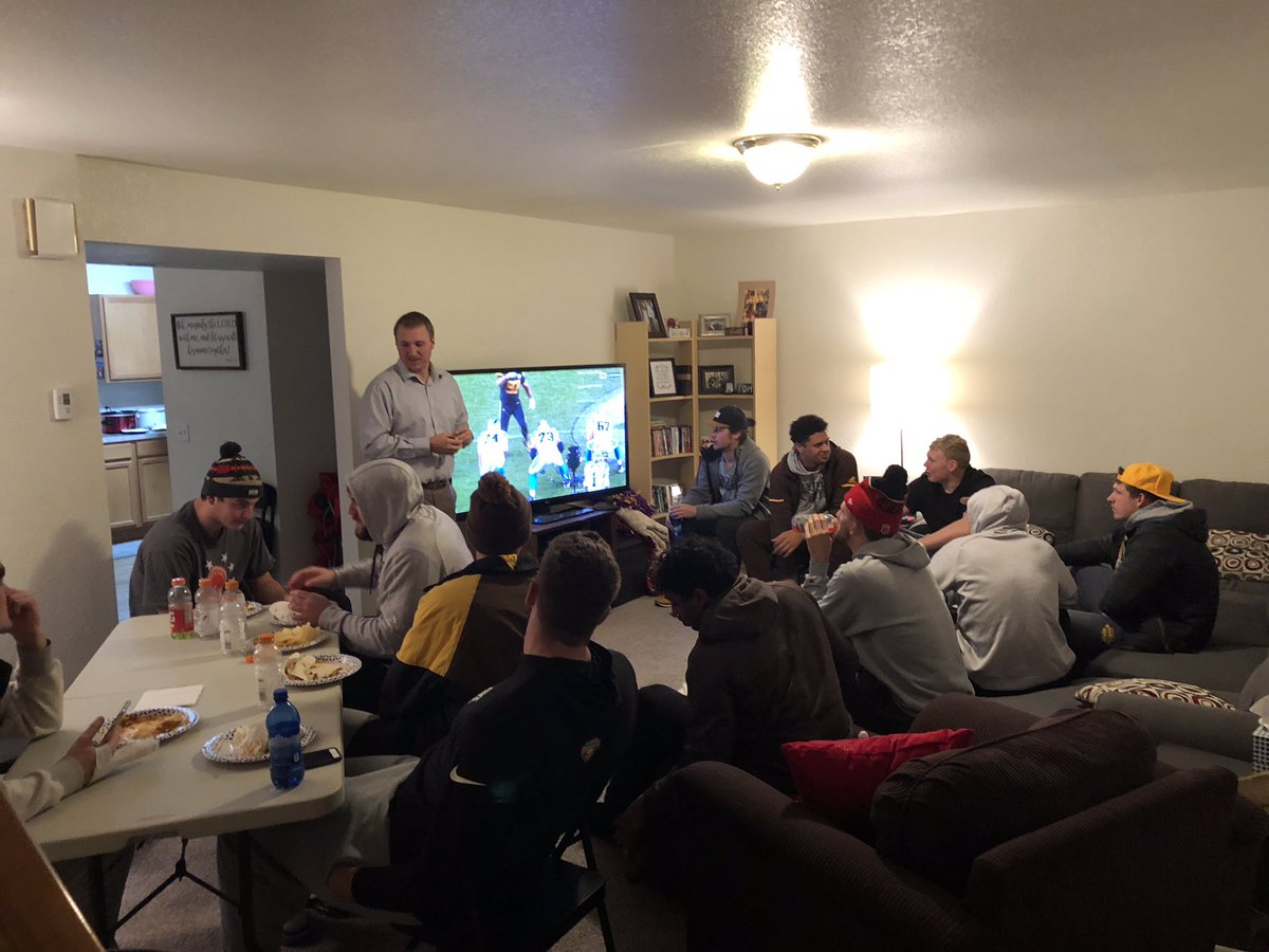 CoachABohl's tweet photo. We had a great time having the Scout Offense over for dinner! Awesome people, awesome conversation and awesome food (thanks to @Anna_Bohl)! #GoWyo https://t.co/NjvfvcX3Z6