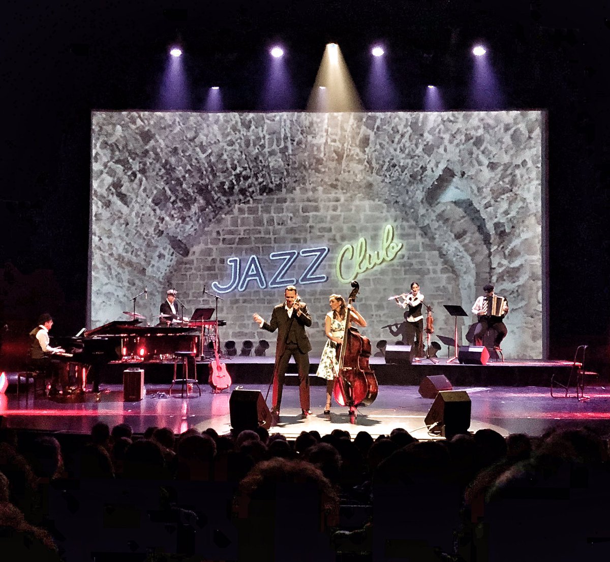 formidableAA's tweet photo. Merci pour cette belle soirée @USherbrooke #formidableaznavour https://t.co/IjrxEONRTk