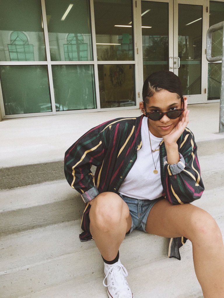 XABoard's tweet photo. Congratulations to the winner of #XUSpiritWeek2018 Day 4: Throw🔙 Thursday! @dakidcyd took it back to the 90s. Head to UC 208 to claim your prize! https://t.co/jb4Oj8WtQx