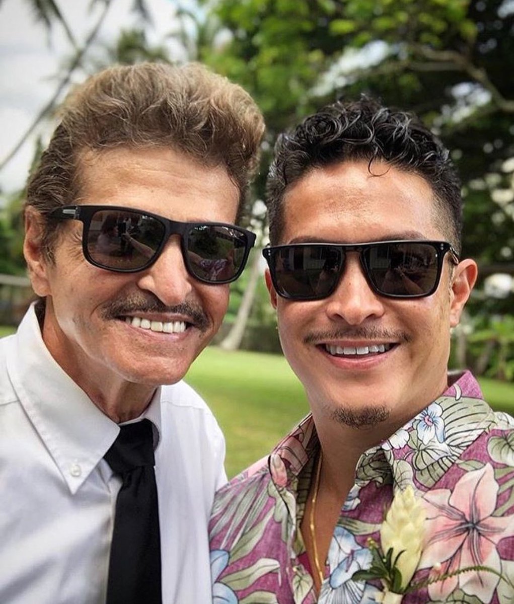 HooliganDem9854's tweet photo. An answered prayer.
My wish come true.
I'm so happy!!!! 😍😃🙌😭🙏
#TahitiBillyWedding 🤵❤👰 
#PopsPeteandEric 🎙🎶
#TheLylas 🌺
 #BayotHernandezFamily 🌴🌺 https://t.co/LbGv1O9OD4