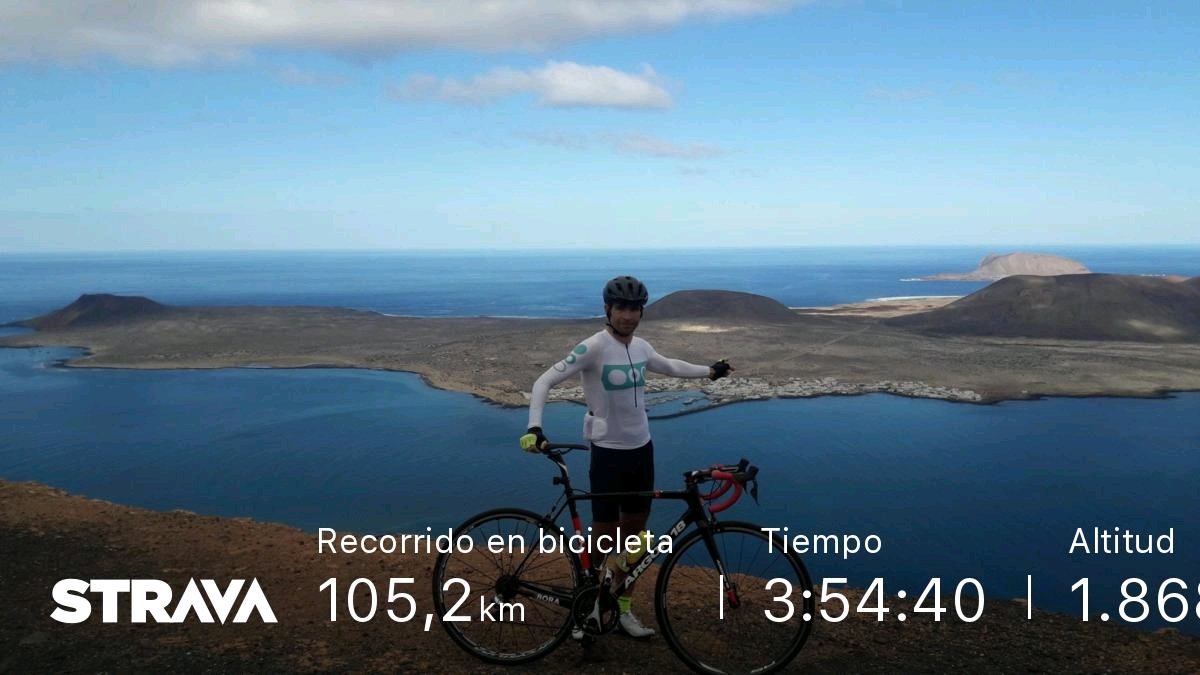 Paseito por los miradores de Lanzarote con la Argon (que fue del <a href="/BORAhansgrohe/">Gabor Gamble</a>,eb 2016) que me ha dejado Sheray de <a href="/MasDeportes1/">Mas Deportes</a>. 100 km desde <a href="/SLASuites/">Hotel Sentido Æquora Lanzarote Suites</a> con  strava.app.link/XO9QMUipHR . También subí Tabayesco, donde se hacen tests ciclistas y triatetas de nive... yo soy globero