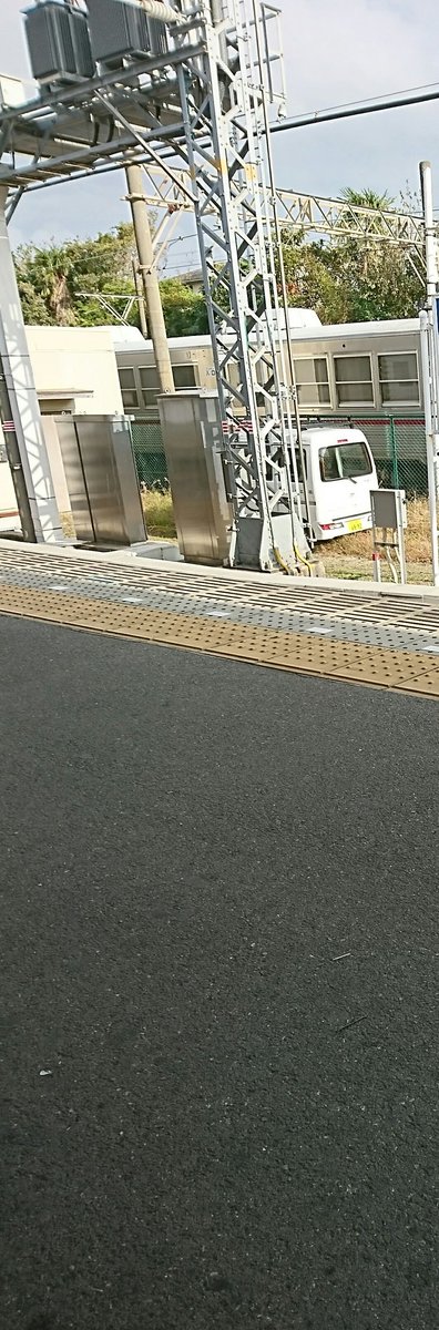 今週日曜日は五匠マラソンが開催されます。
5キロラン 10キロラン フルマラソンなどが開催されます。
マラソン大会開催にあたり周辺道路が規制され通行禁止区間が多くあります。
応援等には山急電鉄をご利用くださいませ。