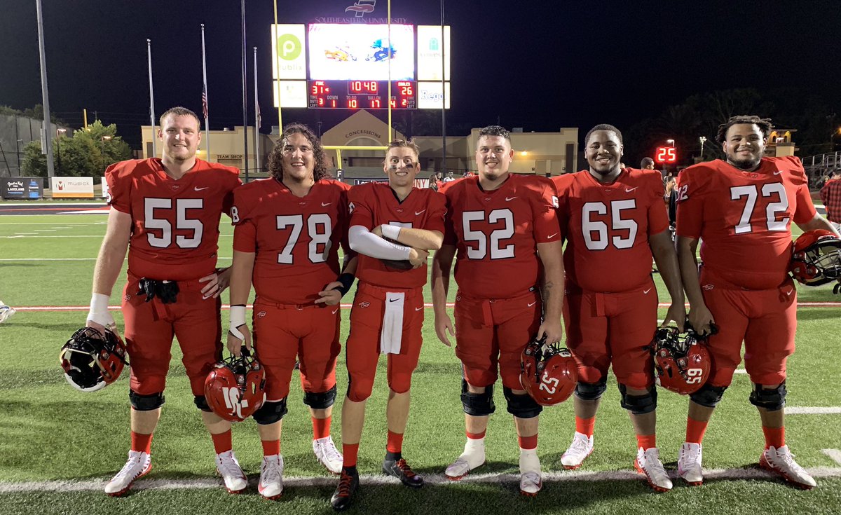 _WolfJones's tweet image. 31-26 win for Sun Conference Champions.  Coop and his O Line enjoying the victory. #feeltheheat #fanthefire