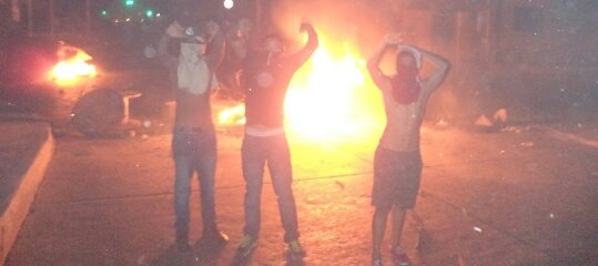 chinita_azulita's tweet photo. Y así culminamos por hoy nuestra lucha cívica por un país libre de dictadura👊👊👊pronto sabrán nuevas noticias 😏esto aún no acaba y  #QueSeReconcilieTuMadre🖕🖕🖕🖕
#SOSNicaragua 
#FreedomNicaragua 
#8Express 
#NicaraguaExpress 
#8Activado https://t.co/7xTXftXFoC
