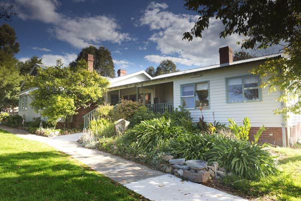 Last Days! | Spring | Jude Cirillo shopatstrathnairn.wordpress.com/2018/11/09/las…