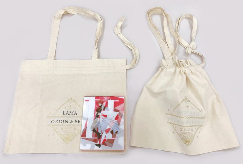 アイドリッシュセブン Agf19情報 בטוויטר Agf18 G 34 アイドリッシュセブン ブース商品情報 05 トートバッグ 全6種 星巡りの観測者 に登場する星名とキャラ名をプリント 紐を絞ることで フォルムが変わります 金色部分はキラキラ光るラメ加工