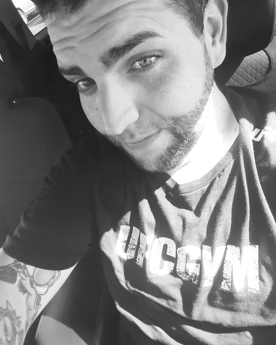 UFCKYLE's tweet photo. #weighttraining #weights #weightloss #myweightlossjourney #fitbits #fitbitweightloss #MMA #boxintraining #judo #jiujitsu #exercises #workout💪 #tattoos #tattoosleeve #gamersleeve #videogamestattoos #gamertattoos #ufcgym #gym #gymsharks #Nintendotattoos #Nintendo #Yoshitattoo https://t.co/7VY3vnjfaX
