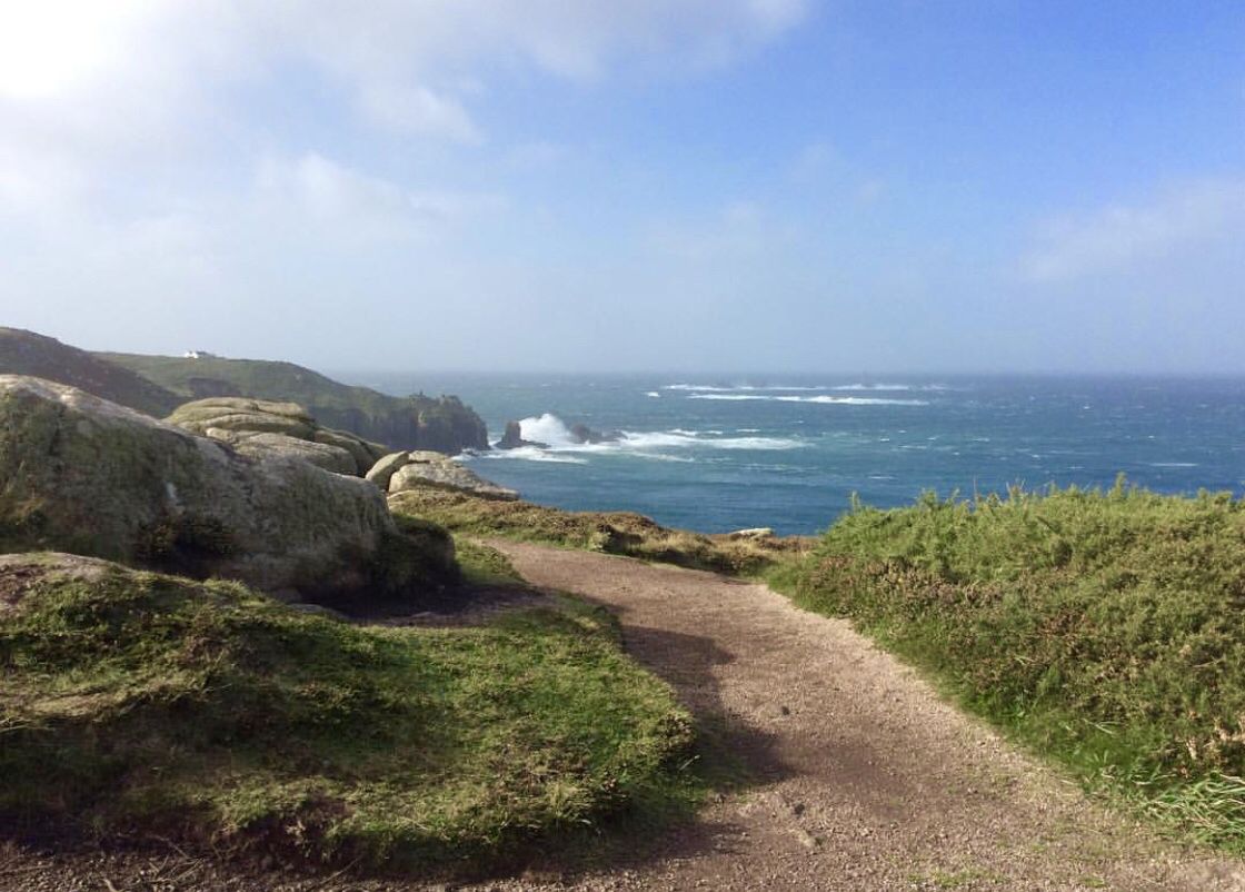 There’s nothing like blowing out the cobwebs with a walk whilst taking in the view! Here’s another part of the South West Coastal Path that is simply stunning - Sennen to Lands End!⠀ 📸 by @Cornishwalkingtrails⠀ #GetMeToCornwall #LandsEnd #Cornwall