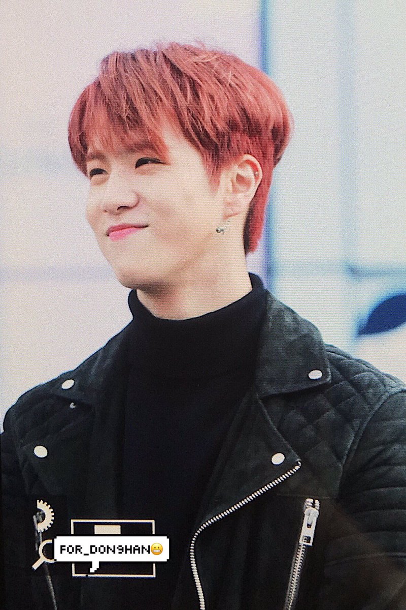 동한이에게😬 tweet media