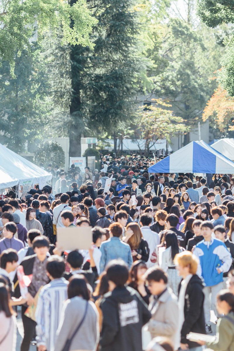 boomsports's tweet photo. 【速報】11月1日から4日まで開催された関西大学統一学園祭の来場者数は、10万4076人で初めて10万人の大台を突破。過去最高を記録した #関大 #関西大学 https://t.co/2rLWRQXWtp