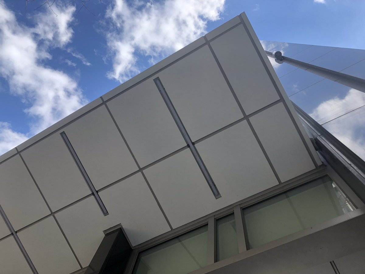 AlfrexUSA's tweet photo. A new skyscraper in Busan utilized #alfrex fr as finish materials! 👍
#architecture #acm #mcm #design
#construction #highrise #fr #material https://t.co/seEx4Y4Aok