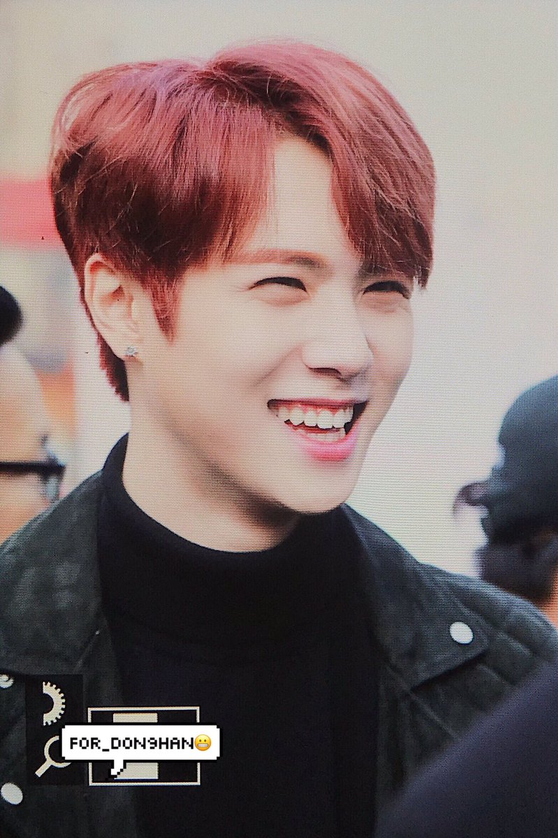동한이에게😬 tweet media