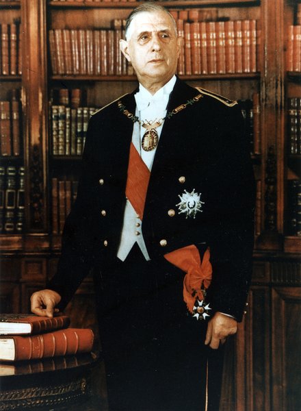 capedia2's tweet photo. 48e anniversaire de la mort du général de Gaulle, président de la République et... capétien ! En savoir plus ? ➡ https://t.co/XQ58I8xGMR   #roi #Capétien #Histoire https://t.co/GVEDwrZXKX