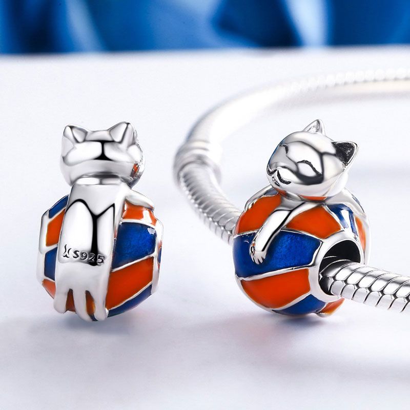NEW 925 #SterlingSilver Playful #Cat #Charm🐈 Let this cat charm meow and snuggle its way into your heart! buff.ly/2QszpuF Share and tag a friend who needs this! #jewelrylovers #jewelery #animaljewelry #charmsforbracelet #beads #pendantfornecklace #kitten #catlovers