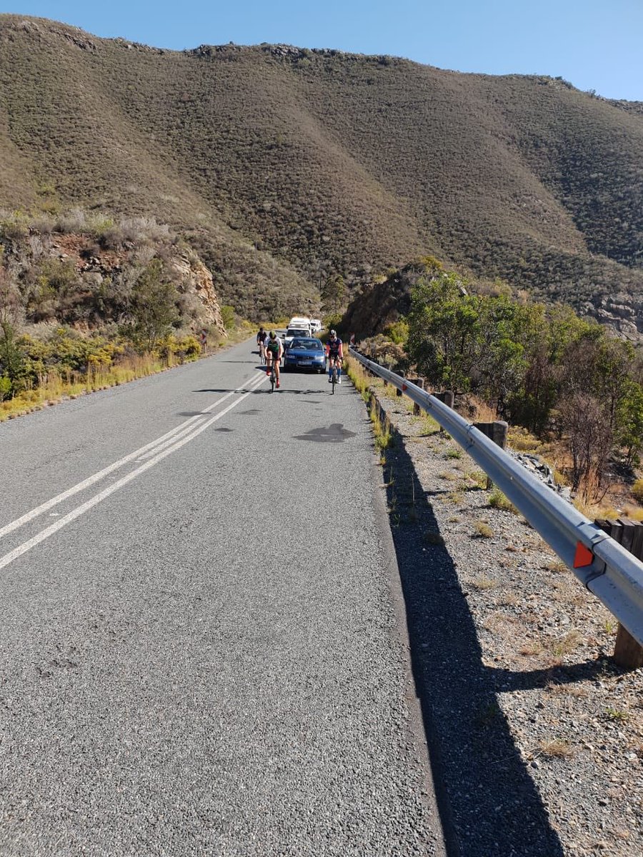 liezelv's tweet photo. 30km into @CapeClassic380 . Still smiling with 100km to go. Such beautiful scenery
.
.
#bicycle #cyclist #giraffe #cycling #capeclassic https://t.co/EWVhWDtjVQ