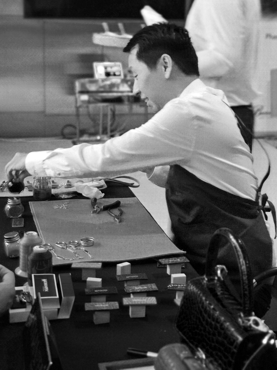 Kwanpen1938's tweet photo. An evening of indulgence with @MercedesBenz @DeDietrichAsia and Caratell . Also, a special thank you to our craftsman for joining us yesterday night to demonstrate some of his amazing craftsmanship skills! https://t.co/n7bFdYGaPF