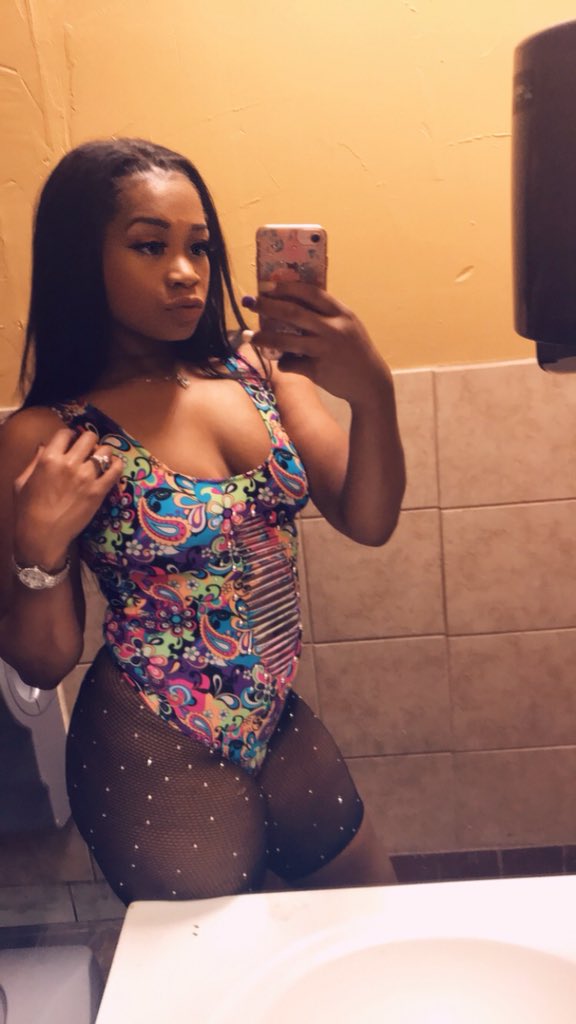 ovoxobreee's tweet photo. Hey guys meet me at tiger Cabaret right now #dallas #dallasstripclubs #stripclub #girls #byob #opentill5 https://t.co/gPRxgB749x