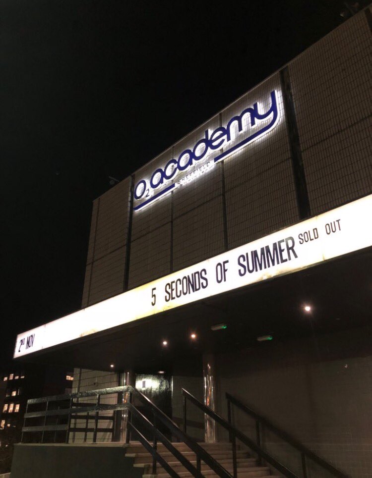5SOS FAN UPDATE tweet media