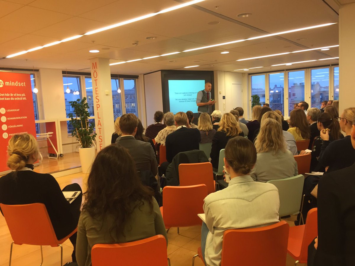 60 personer som trotsat novembermörkret för ett frukostseminarium om engagerat ledarskap hos Mindset. Så kul att träffa er allihop! #ledarskap #mindset