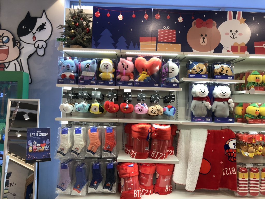 charmof7roses's tweet photo. PH/INTERNATIONAL GO

BTS BT21 Christmas Edition merch, anyone? ☃️

Will post prices later and order form! Stay tuned!😍🎉 https://t.co/UUGtJxqrKn