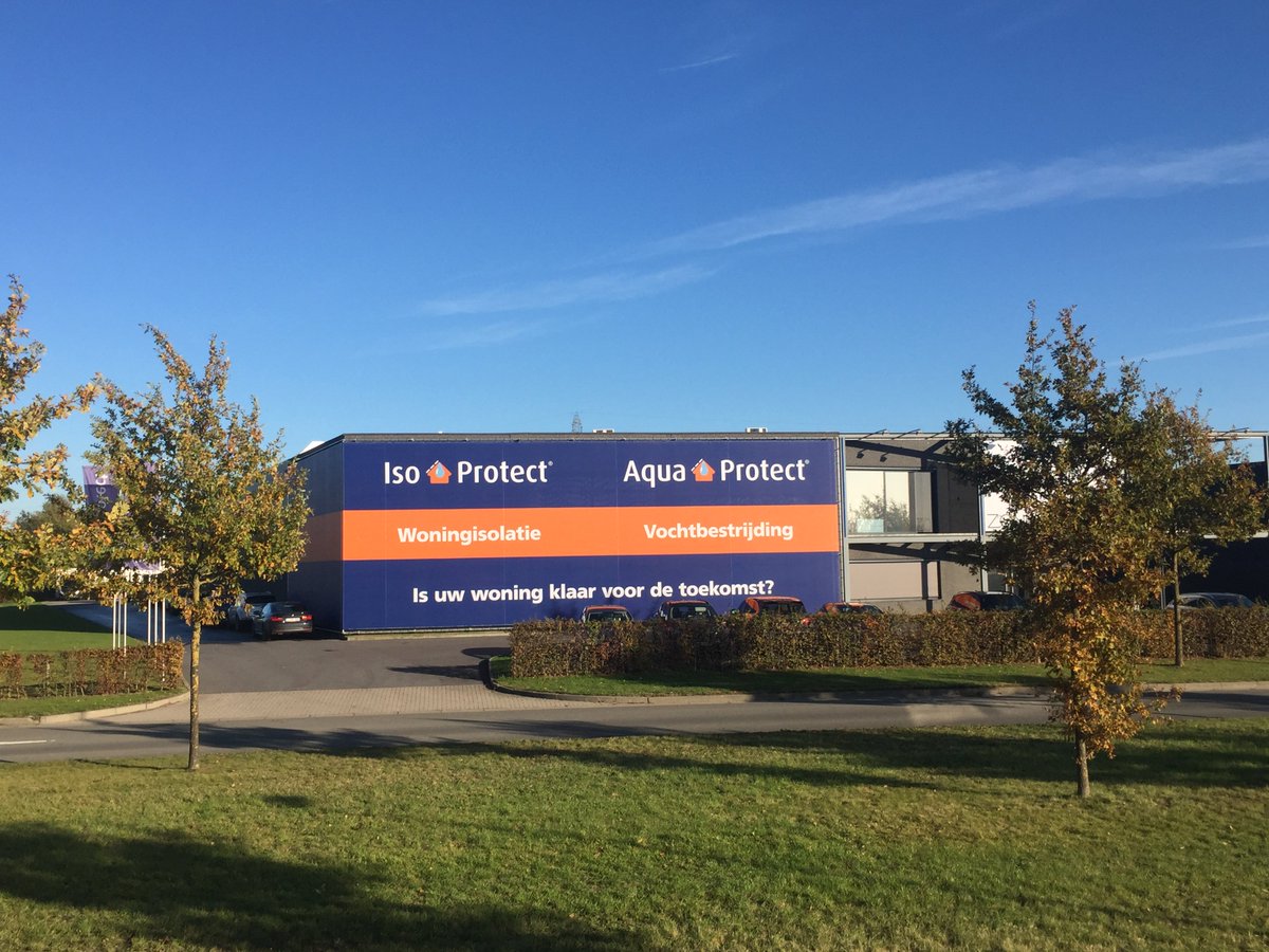 aquaprotect1's tweet photo. Branding is key! Ons hoofdkantoor te Moorsele in een nieuw jasje 🧥✅.
#branding #aquaprotect #E403 https://t.co/XTFbByYE25