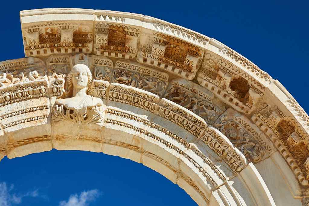 Day 81: The Most Visited Archaeological Site in Turkey, Ephesus ourbumble.com/day-81-most-vi…