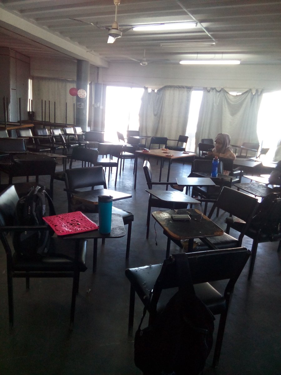 railsgirls_msa's tweet image. And its happening!!installation party!!#CodingGems #RailsGirlsMsa
