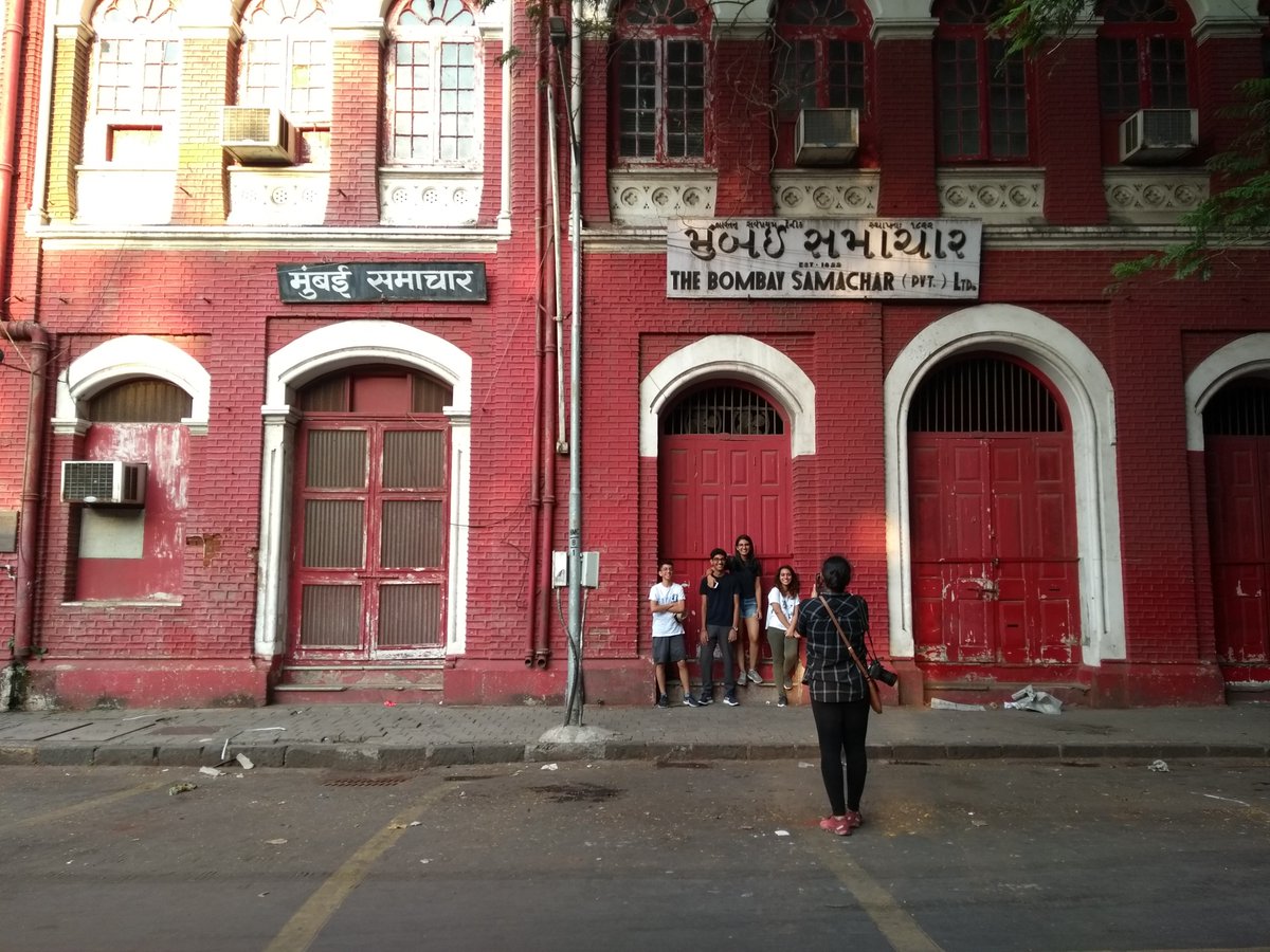 Khaki_Tours's tweet image. Mitra, a Mumbaikar who wanted to explore the city on the morning of Diwali. Along with her close ones, she walked a journey across five centuries of Mumbai’s evolution with our host @ashwintahiliani . Allow us to make you feel like a newbie in the City! Contact +91 8828100111