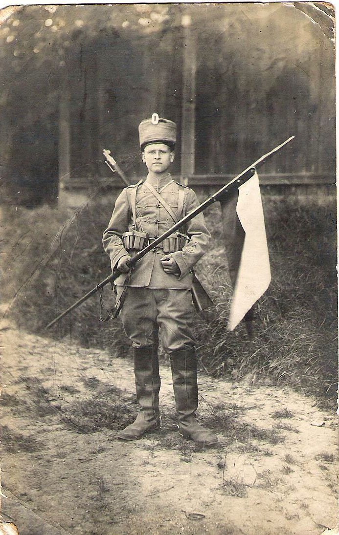 Marius V. on Twitter: "Hussar of German army of Nieman, 1915, before ...
