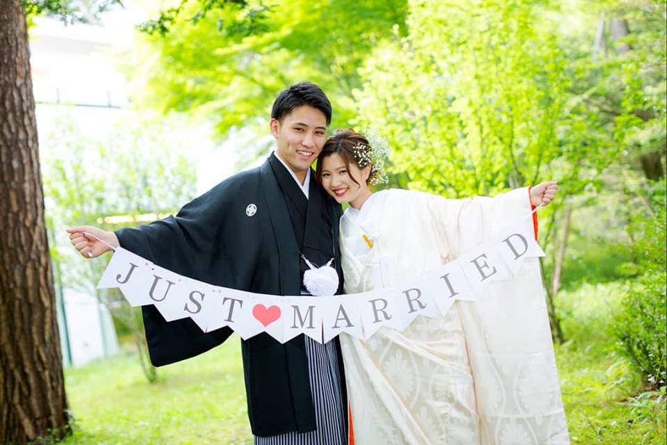 公式 アネーリ軽井沢 新緑の木々と和装は最高のコンビネーション 前撮りでしか叶えられない 外でのロケーション撮影で 思い出に残るとっておきのウェディングフォトを 前撮り 和装 結婚式準備 プレ花嫁 プレ花嫁さんと繋がりたい Happywedding