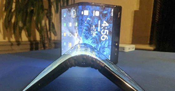 sakshinews's tweet image. శాంసంగ్‌ ఫోల్డబుల్‌ ఫోన్‌ ఫస్ట్‌ లుక్‌
sakshi.com/news/business/… #SamsungElectronics #foldablesmartphones #FirstLook