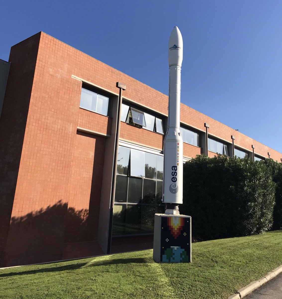 stefanocornwall's tweet image. Preparing for launching ..... 
one day at @ESA_Italia with @SAP &amp;amp; @fsnews_it #FSInnova talking about #satellite data and in memory #geospatial #processing