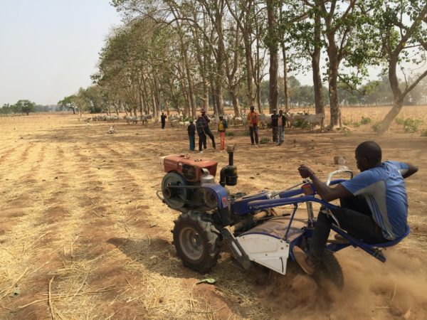ThistlePraxisNG's tweet photo. Social Inclusion & Shared Prosperity: Solution to Nigeria's poverty situation? Learn more on pg 34 .@GuardianNigeria or .@Susconvos. #CSRFW. #CSR. #TGIF. #Poverty. #Nigeria. #Inclusion. https://t.co/1sgpvRc6ly
