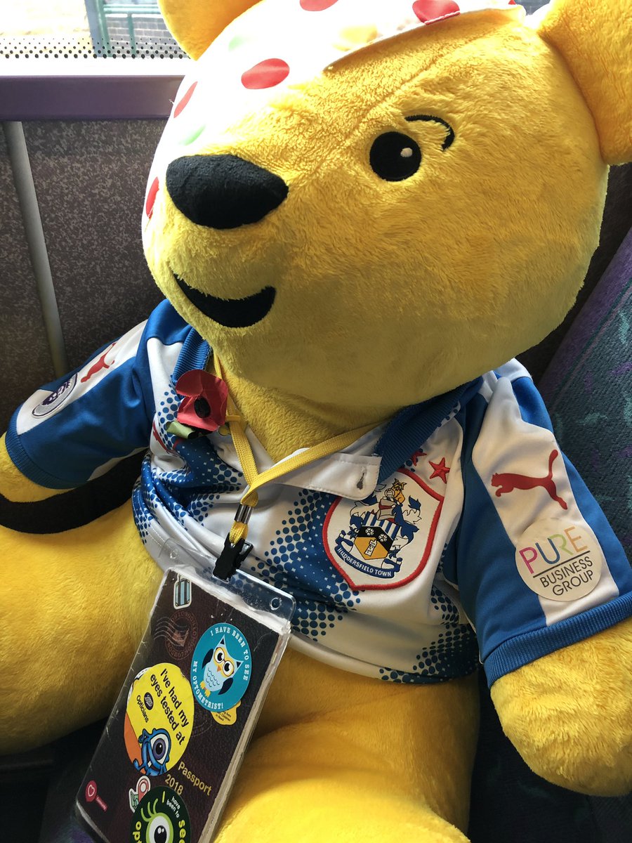 HayleyHiggins4's tweet photo. On @FirstWestYorks going to #backinghuddersfield supporting @HuddersLive @VHuddersfield @townfoundation @HuddersfieldB @SeanMJarvis @BootsOpticsJobs only Premier League team in Yorkshire and proud https://t.co/0cOdGse9Gs