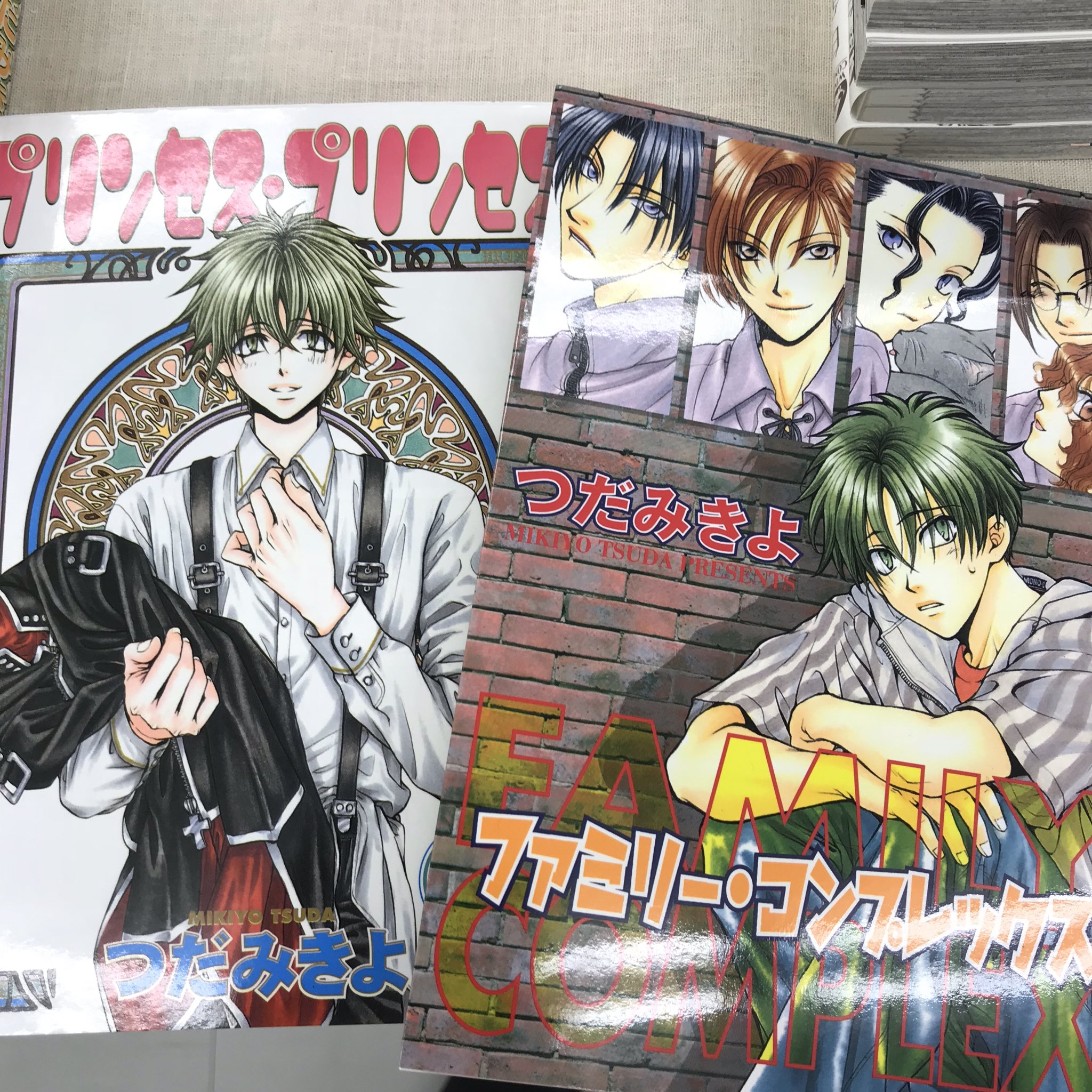 マンガ展 Torico Ar Twitter つだみきよデビュー周年記念原画展 T Co N9f2xtlhmg 6日目 ファミリー コンプレックス 超絶美形家族故のコンプレックスなんてとても羨ましい プリンセス プリンセスの坂本様と並べてみました マンガ展osaka マンガ展 Torico Ar Twitter つだみきよデビュー周年記念原画展 T Co N9f2xtlhmg 6日目 ファミリー コンプレックス 超絶美形家族故のコンプレックスなんてとても羨ましい プリンセス プリンセスの坂本様と並べてみました マンガ展osaka