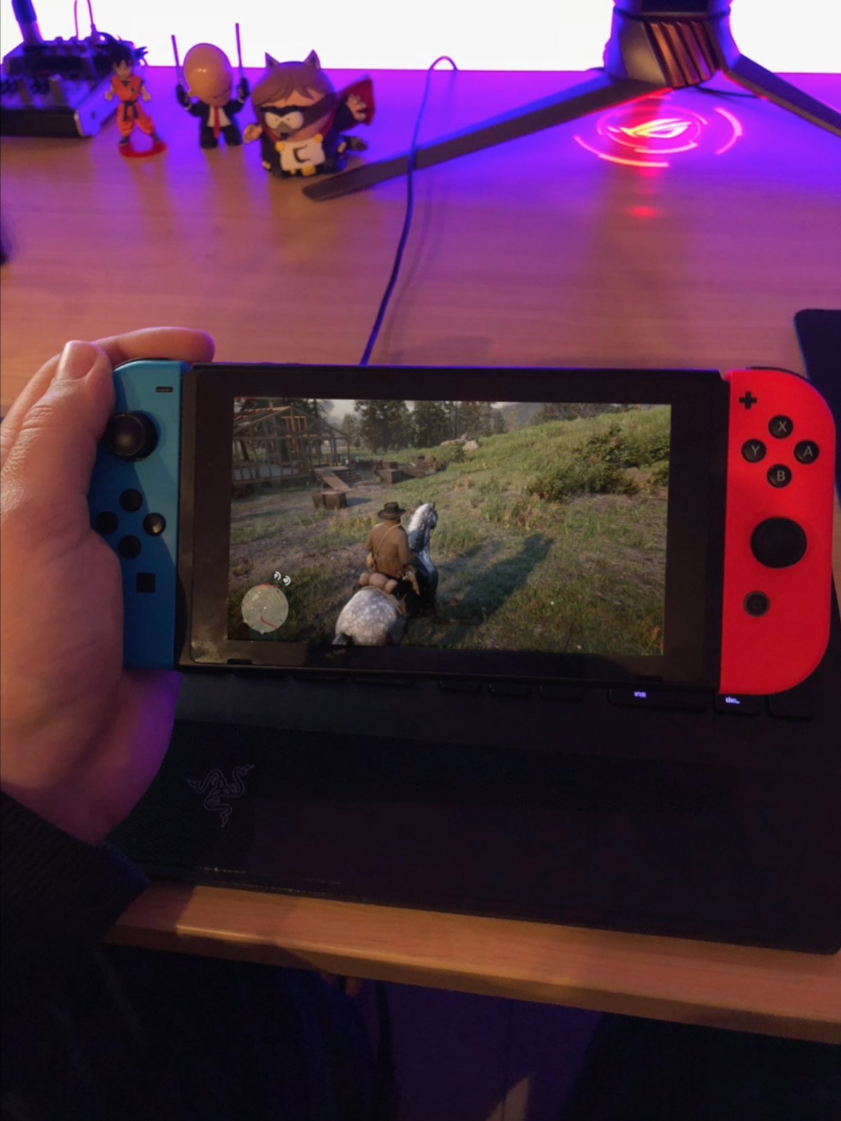hul åbning Er Champ on Twitter: "Red Dead Redemption 2 on the Nintendo Switch runs  surprisingly well. So surprising I actually don't believe it...  https://t.co/a6d3CWkheZ" / Twitter