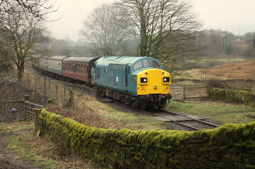 elrdriveatrain's tweet photo. Only one more space on the 19 Nov Drive a Diesel Train Experience, the last one of 2018! Step behind the controls of 37109 and fulfil those childhood dreams. 🚆👍😁

Tickets cost £320 per person, don't miss out! https://t.co/JhD71J3vB7

Thanks Feroequineologist for the pic. https://t.co/wingbwIgek