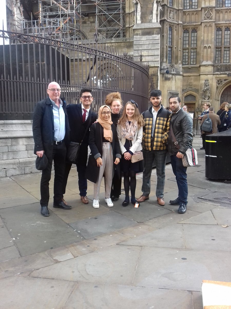 MaypoleYouth's tweet photo. @UKYP @youth_aspiring @BCCYouthService #ukpw18 proud of our YP @houseofcommons #YouthWorkWeek2018 https://t.co/Tx6dpKKVZv