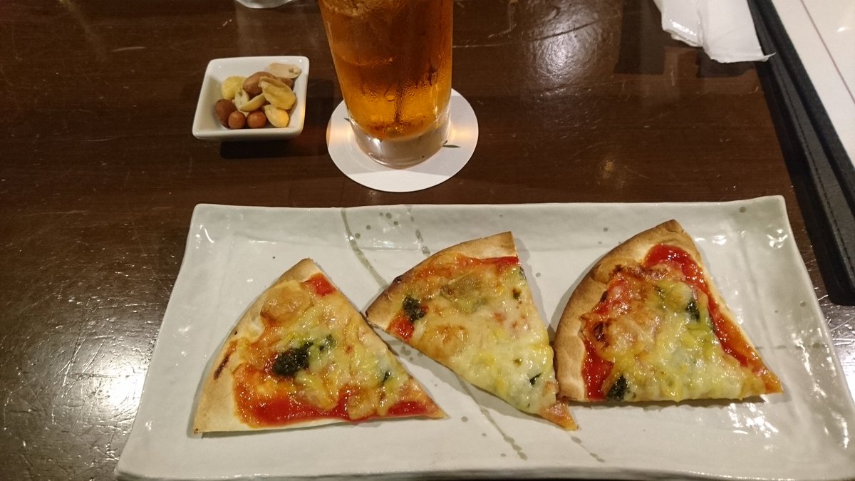 vYx829JIW3eaZSh's tweet image. 平日 #メイリーフ 
今日は #Barspace で
シャーリーテンプルとピザ🍕
(*´ω｀*)