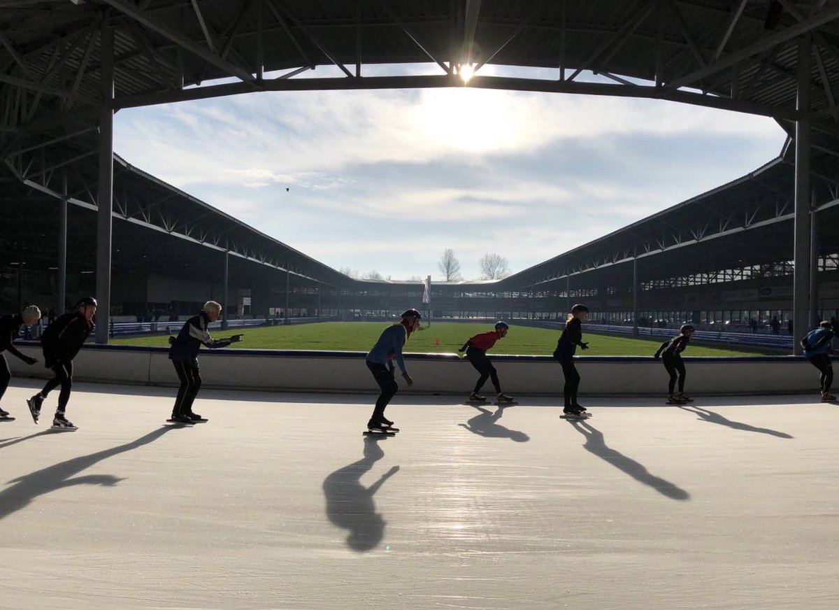 DeMeentAlkmaar's tweet photo. Het is vandaag echt heerlijk schaatsweer 🌞 #genieten #schaatsen #zon #sport #buitenlucht #alkmaar https://t.co/yDCS6uBlwT