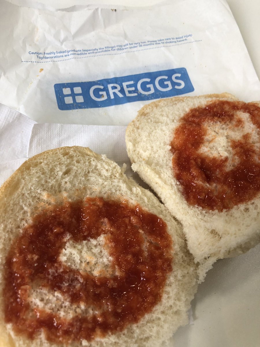 leepotter74's tweet photo. When you open your bacon bap and someone clearly forgets to put bacon in it!!! REALLY.  #poorcustomerservice #upyourgame #SadTimes #BreakfastNews https://t.co/RVpYF3ZbRv