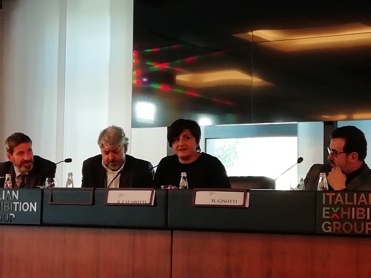 sisifosrl's tweet photo. Interviene ora @rcafarotti di @EarthDayItalia: "apro il mio intervento parlandovi della manifestazione ambientale #villaggioperlaterra che negli anni è diventata un esperimento sociale" #Ecomondo #iocitengo #ambiente #sostenibilità https://t.co/EERXm2b9pF