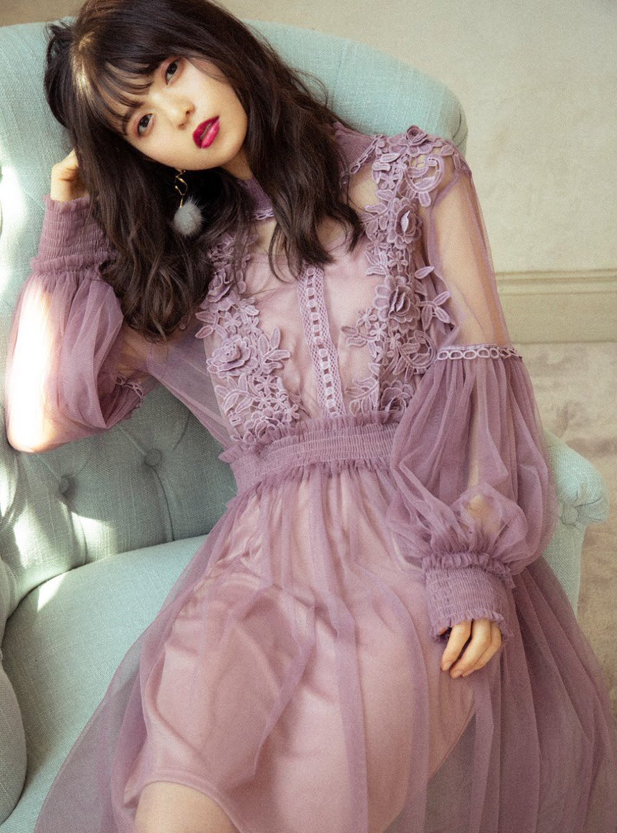 2018 Autumn Winter 齋藤飛鳥さん（乃木坂46）💕 👇着用アイテムは