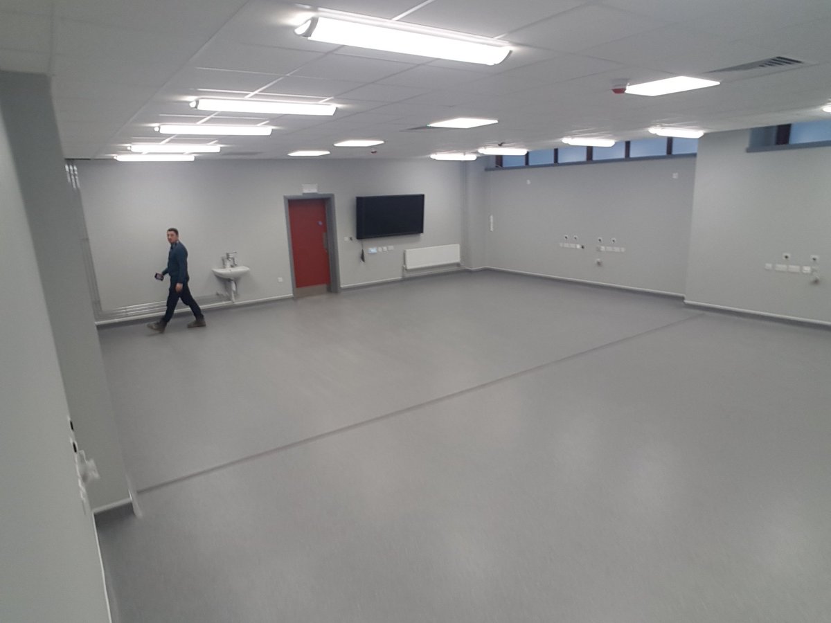 CJackson___'s tweet photo. S0849 - another project handed over to the University of Derby today. Well done to all. @yourseddon https://t.co/fOYBZOgKXl