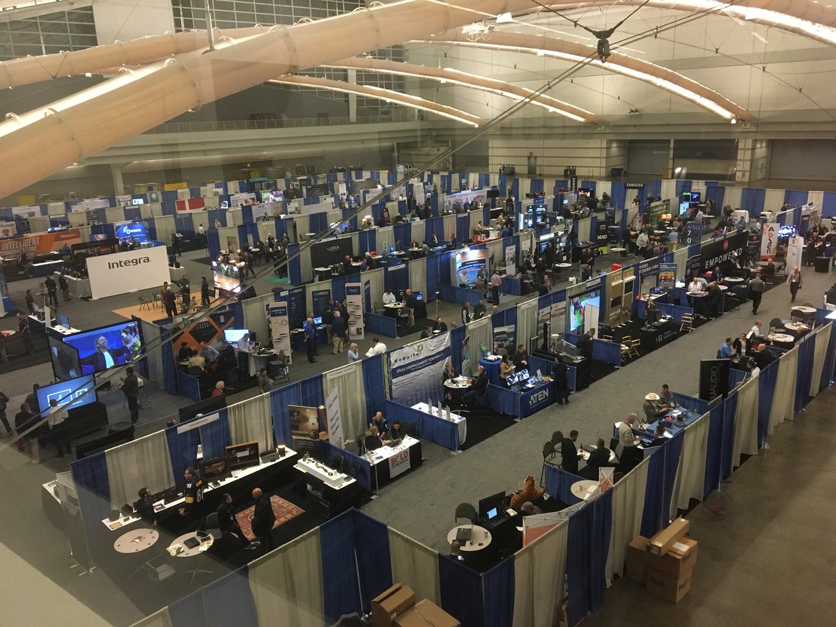 JasonWKnott's tweet photo. Busy showfloor at #CEProSummit in #Pittsburgh as top @ce_pro integrators meet with key suppliers #TTS18 #avtweeps https://t.co/OyahTWqbO8