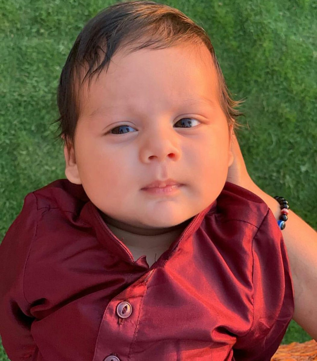 Meet #ZainKapoor He Says Hello To The World 
Our Hero's @ShahidKapoor And His Queen's #MiraKapoor 's
Little One Zain And Our CutiePie's #MishaKapoor 's Brother 
Zain Kapoor Our Adorable One 
We #Shanatics Love You 
This Picture Has Made Us So Happy
 RT If U Can't Get Enuf Of Zain