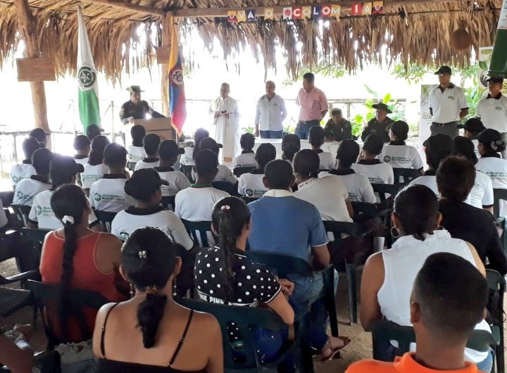 turismo_lorica's tweet photo. Grupo Proteccion Ambiental y Ecologica Distrito Lorica, @ProteccionPonal realizo Clausura y certificación del Grupo Juvenil Amigos de la Naturaleza del Instituto Tecnico Agricola ITA del Municipio de Lorica del Servicio Social Año 2018 @pit_lorica @PoliciaDECOR @AlcaldiaLorica https://t.co/P7uiietYZQ